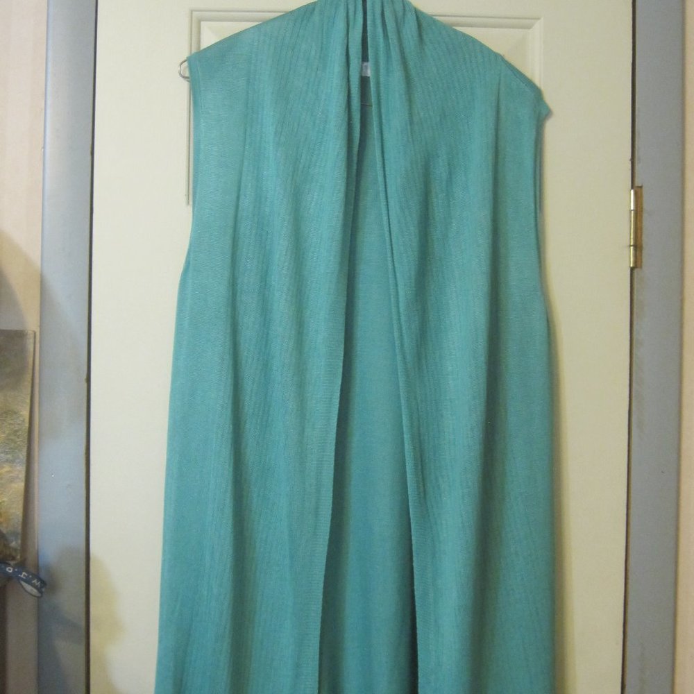 Women's Dress Barn Tunic Length Open Front Sweater Vest Size M